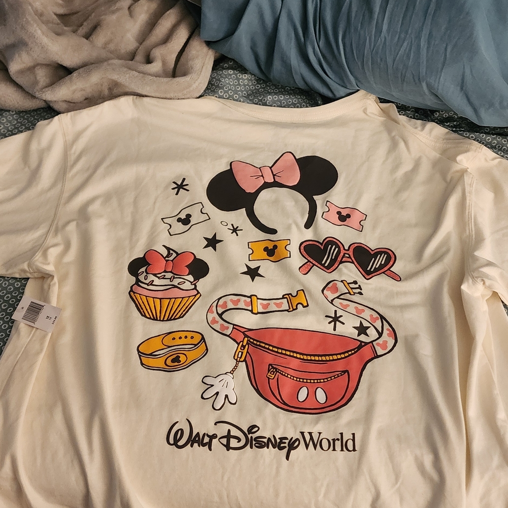 Disney Cream Short Sleeve Shirt with Minnie Mouse Accessories